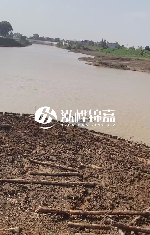打松木樁施工用什么機(jī)械最好-松木樁施工技術(shù)要求？