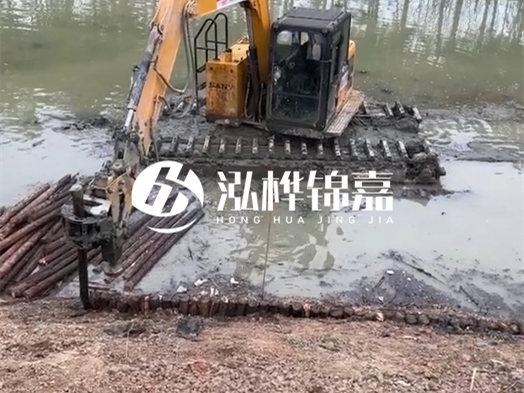 河道木材松木樁怎么選？河道工程用什么規(guī)格松木樁？