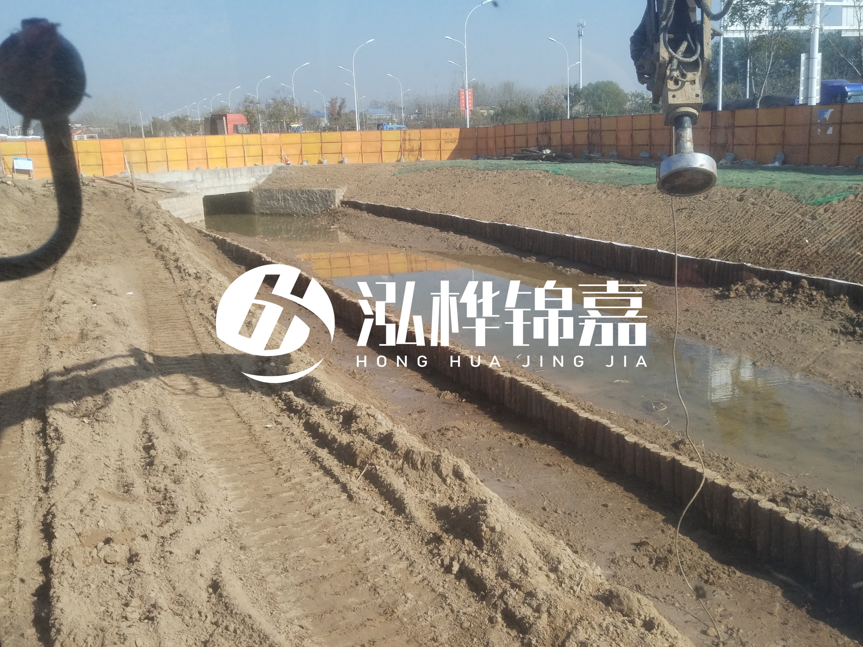 木樁打入地下作用是什么？松木樁在地底下會(huì)爛嗎？